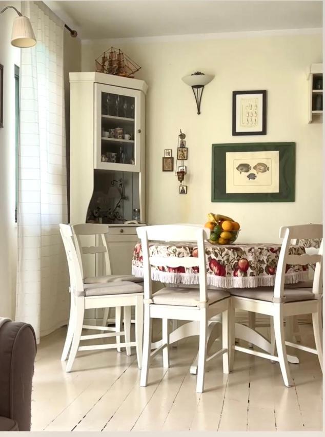 Apartment Tri Kiparisa 티바트 외부 사진