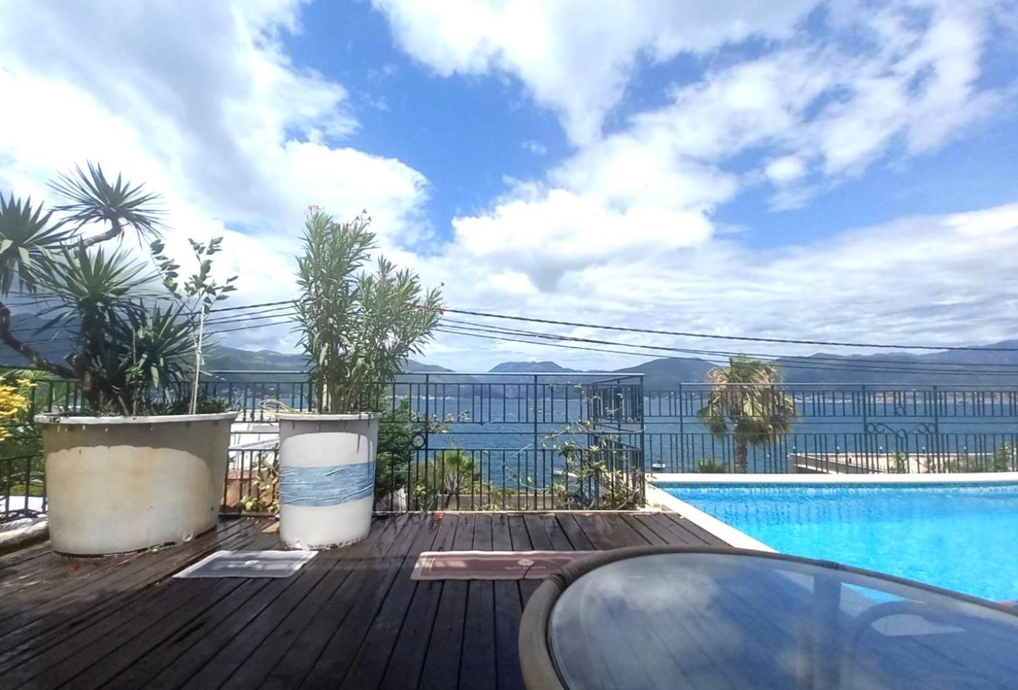 Apartment Tri Kiparisa 티바트 외부 사진